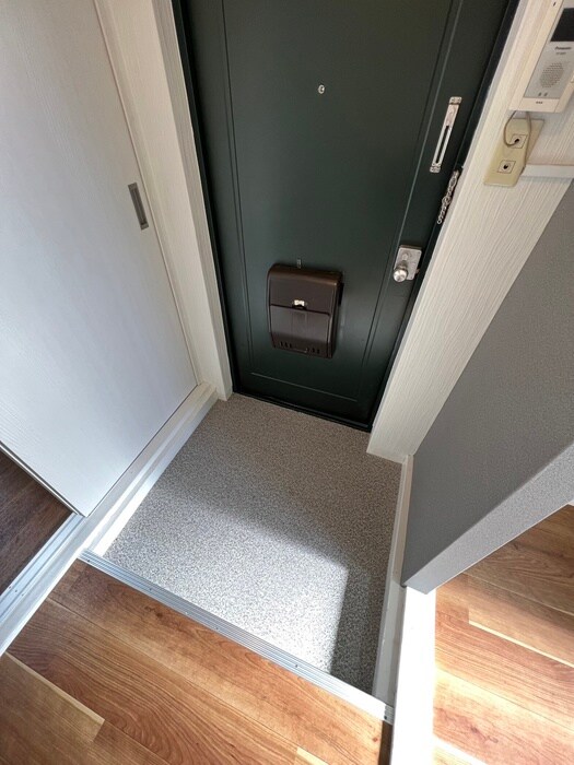 物件内観写真15　(玄関)