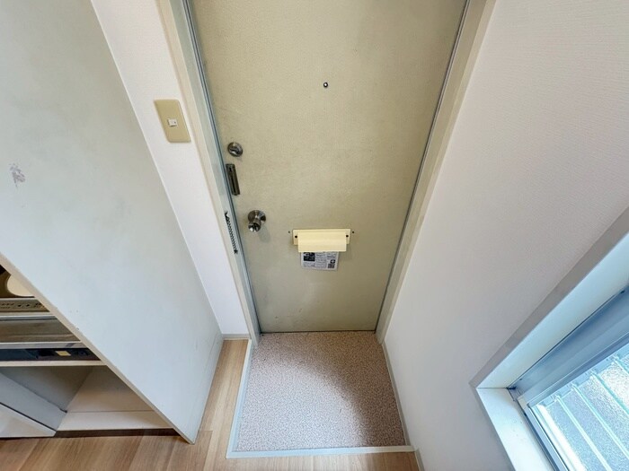 物件内観写真14　(玄関)