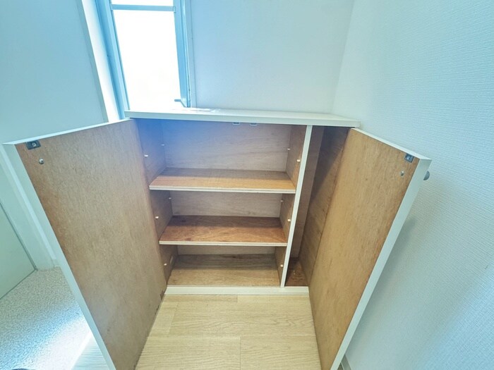物件内観写真15　(靴箱)