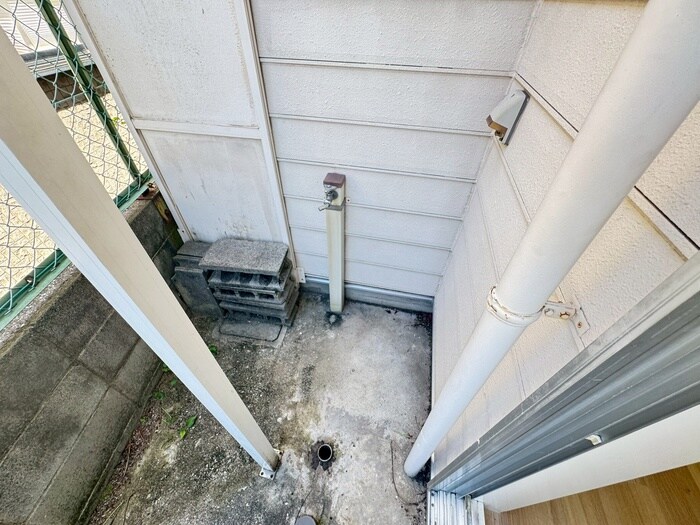 物件内観写真18　(洗濯機置場)