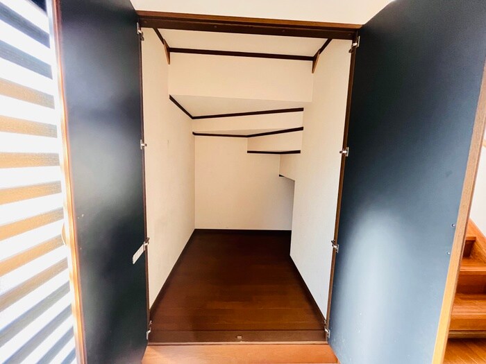 物件内観写真13　(収納)