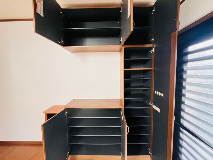 物件内観写真14　(靴箱)