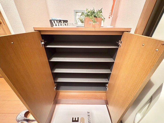 物件内観写真16　(靴箱)