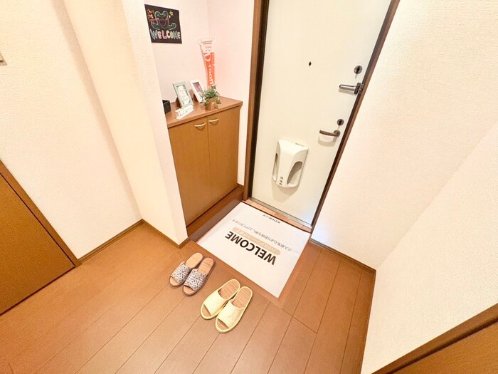 物件内観写真17　(玄関)