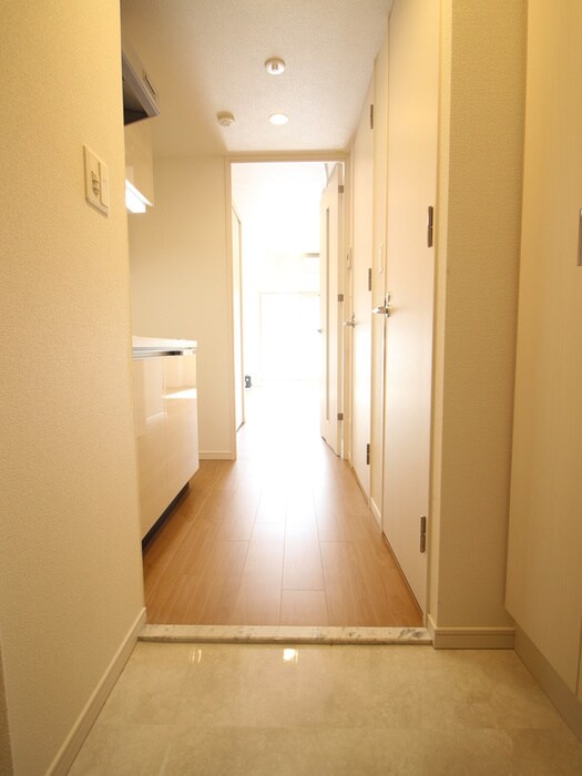 物件内観写真17　(玄関)