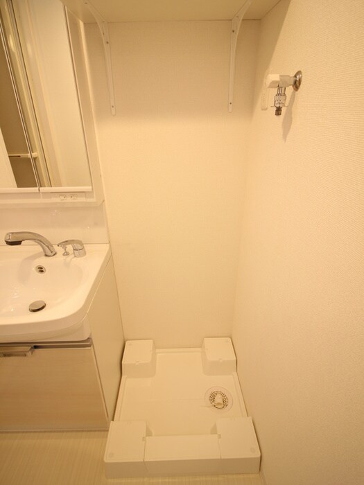 物件内観写真20　(洗濯機置場)