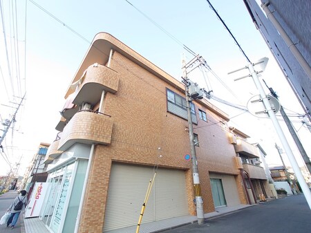 アパルトマン大東外観写真
