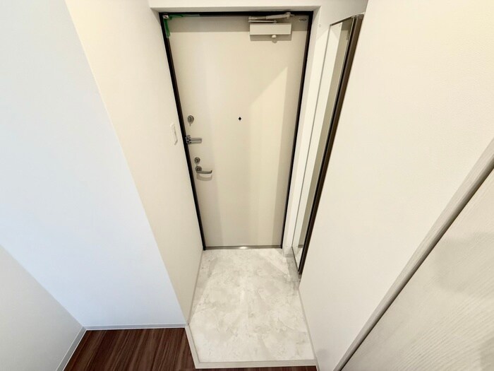 物件内観写真7　(玄関)