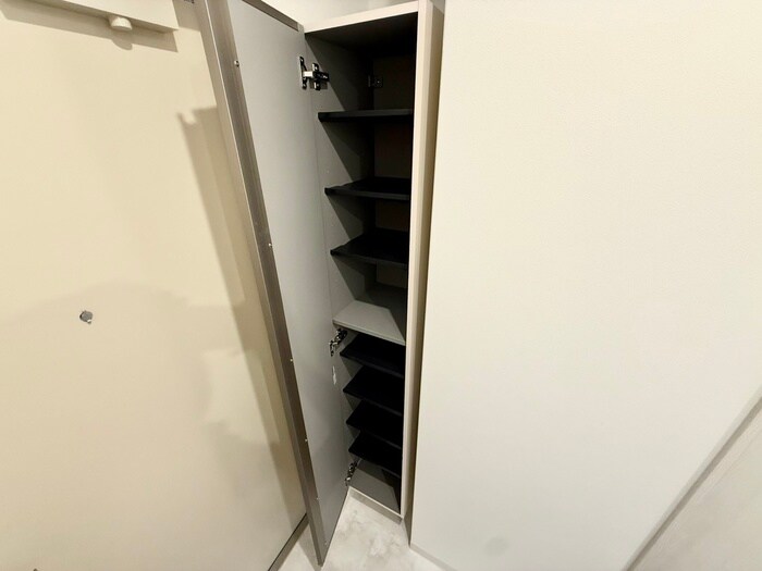 物件内観写真8　(靴箱)