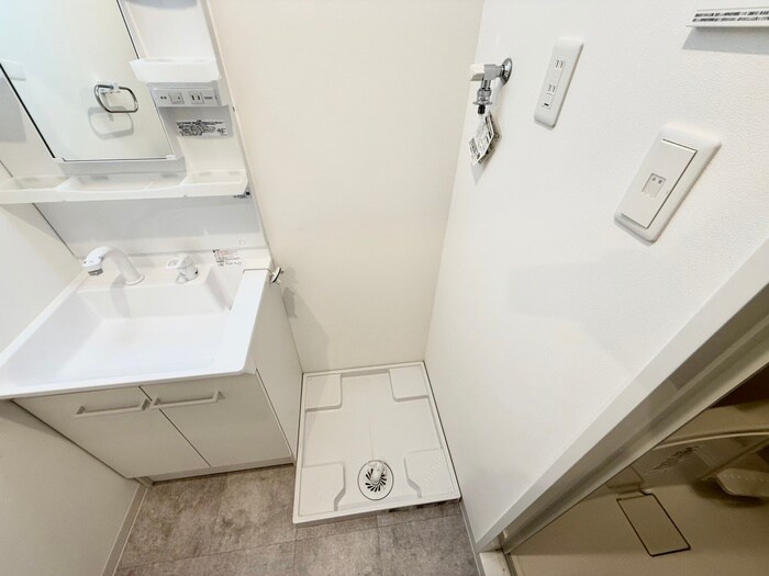 物件内観写真14　(洗濯機置場)