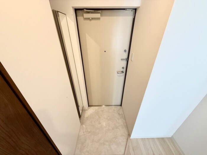 物件内観写真15　(玄関)