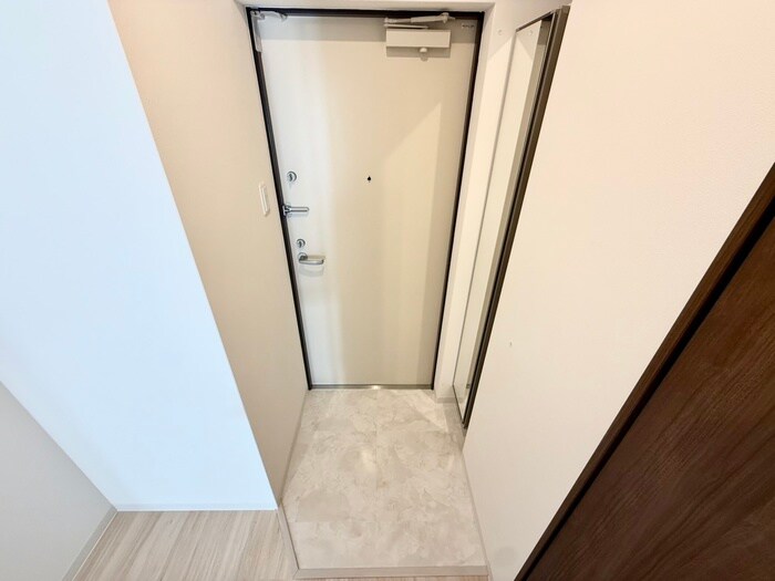 物件内観写真15　(玄関)