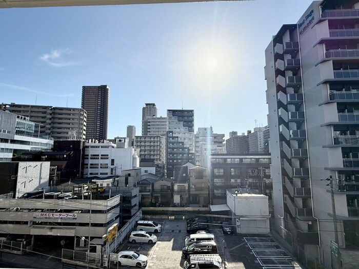 物件内観写真22　(室内からの展望)