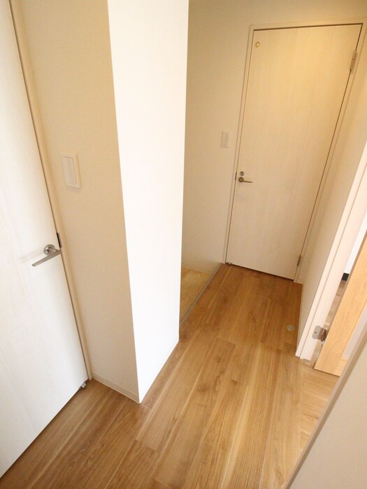 物件内観写真19　(廊下)
