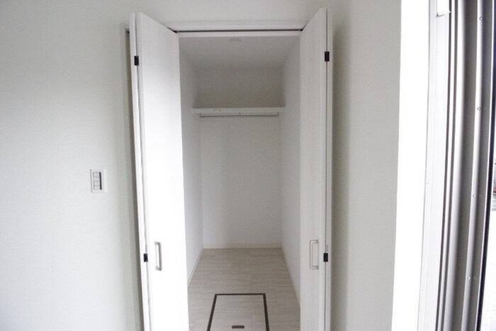 物件内観写真12　(収納)