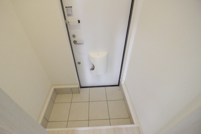 物件内観写真15　(玄関)