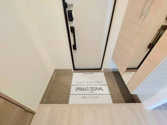 物件内観写真15　(玄関)