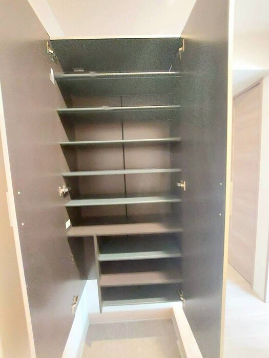 物件内観写真17　(靴箱)