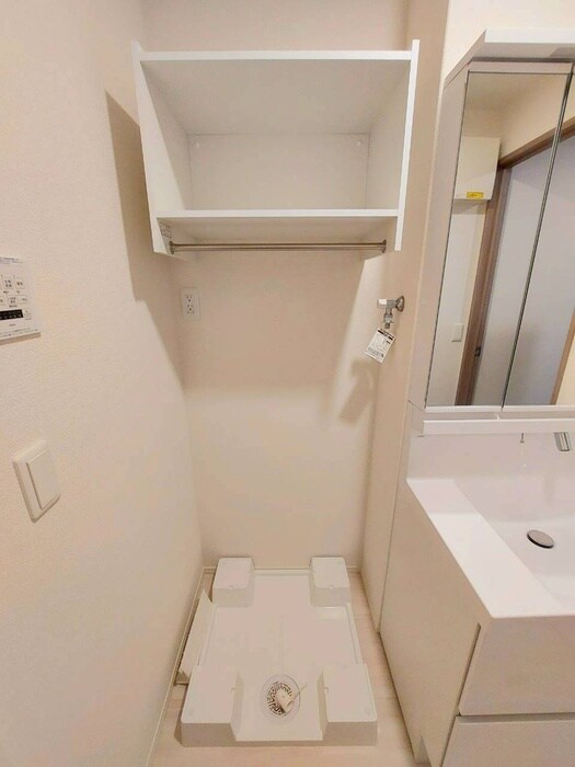 物件内観写真18　(洗濯機置場)