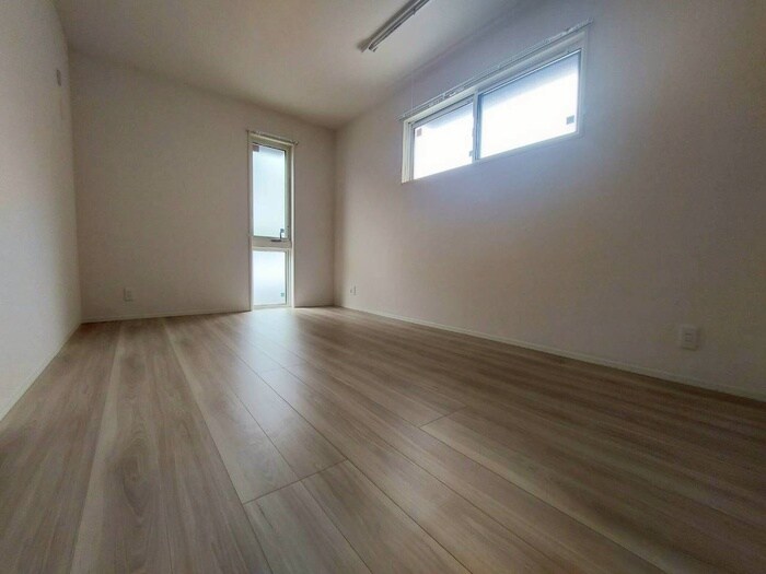 物件内観写真21　(居室)