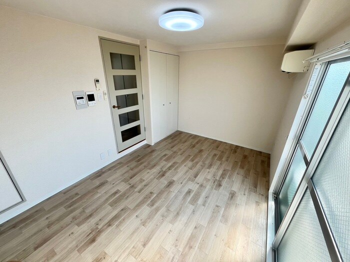 物件内観写真8　(居室)