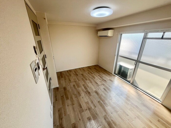 物件内観写真9　(居室)