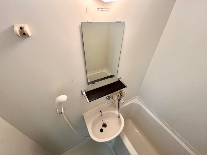 物件内観写真12　(洗面)