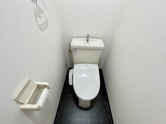 物件内観写真14　(トイレ)