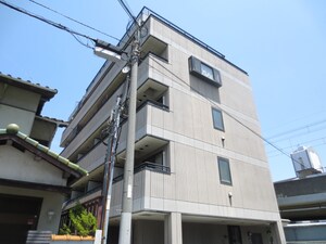 メゾンミッドウエスト外観写真