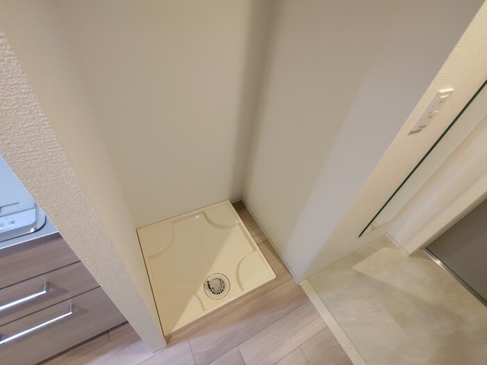 物件内観写真14　(洗濯機置場)