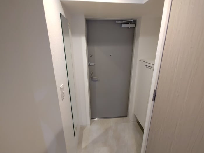 物件内観写真15　(玄関)