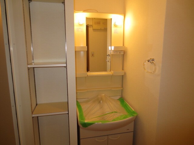 物件内観写真8　(洗面)