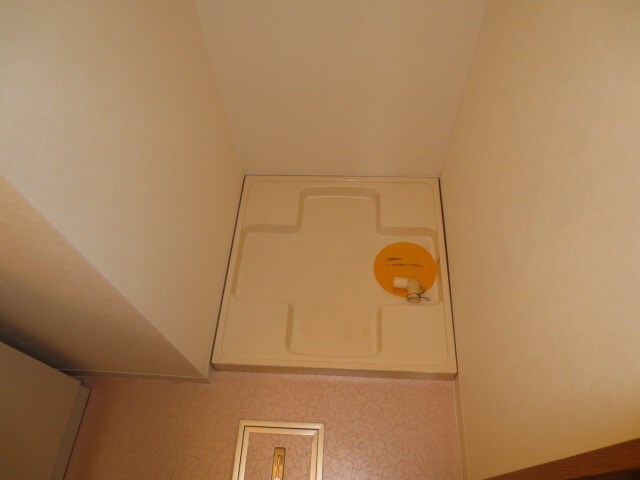 物件内観写真11　(洗濯機置場)