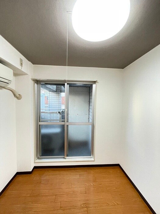 物件内観写真16　(居室)