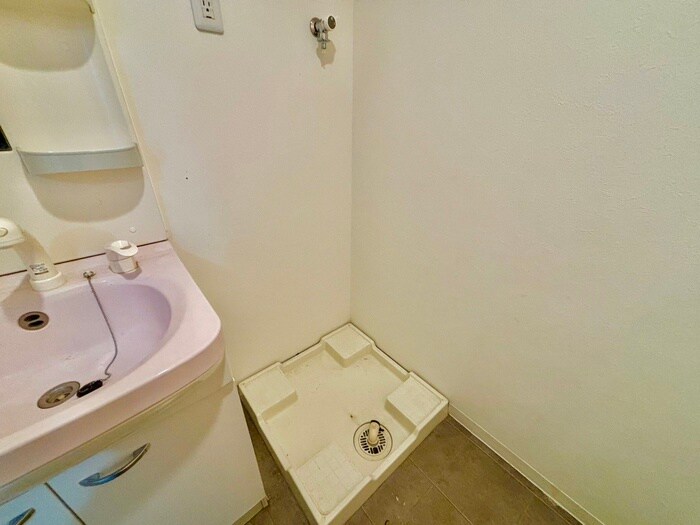 物件内観写真13　(洗濯機置場)