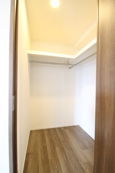 物件内観写真12　(収納)