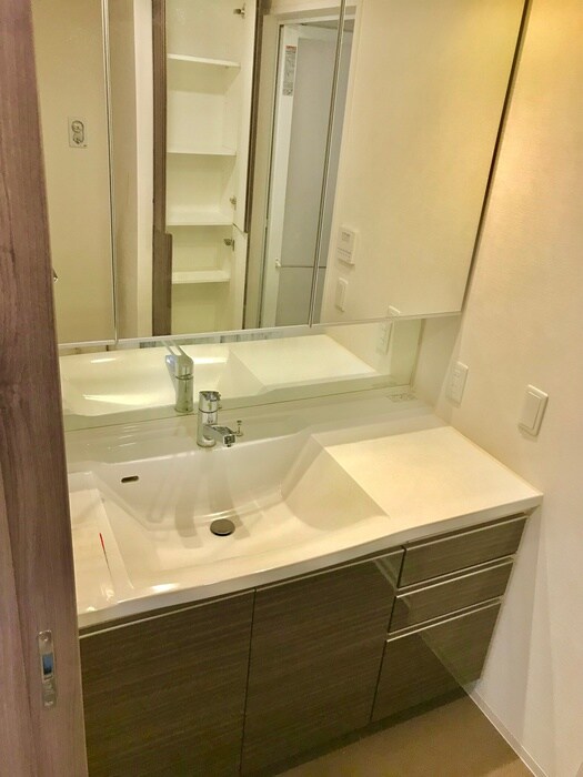 物件内観写真17　(洗面)