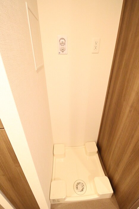 物件内観写真17　(洗濯機置場)