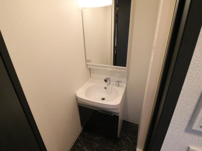 物件内観写真6　(洗面)