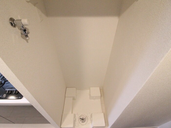 物件内観写真9　(洗濯機置場)