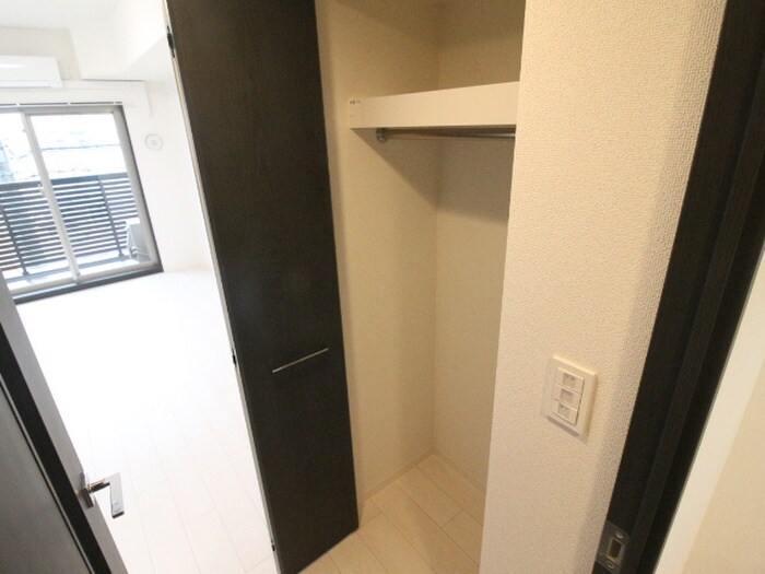 物件内観写真12　(収納)