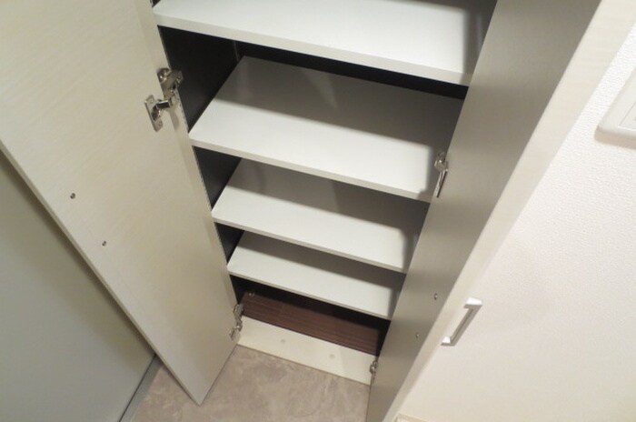 物件内観写真12　(靴箱)