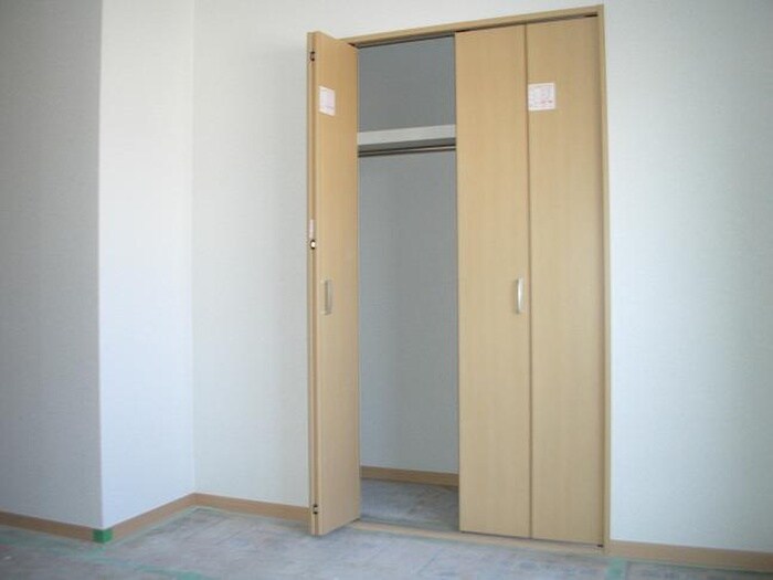 物件内観写真13　(収納)