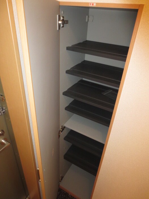 物件内観写真15　(玄関)