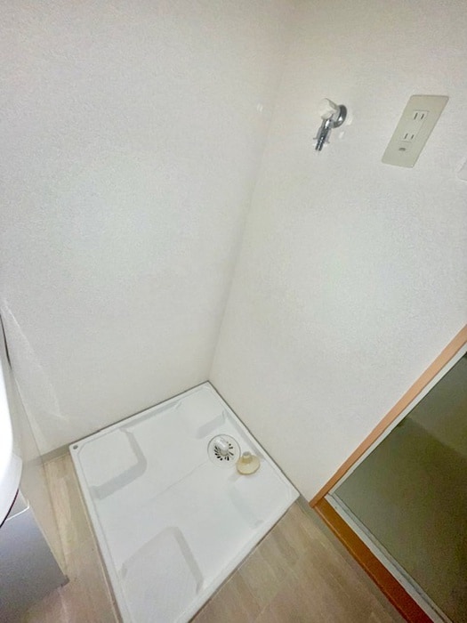 物件内観写真21　(洗濯機置場)