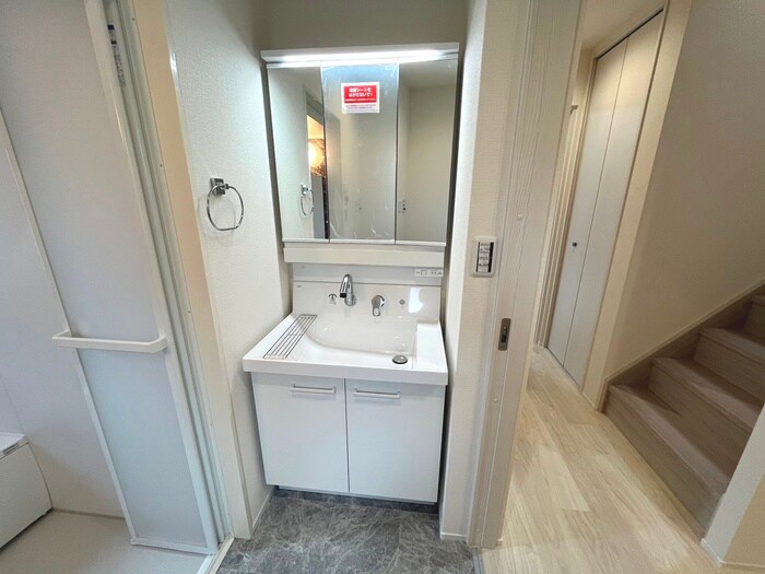 物件内観写真9　(洗面)