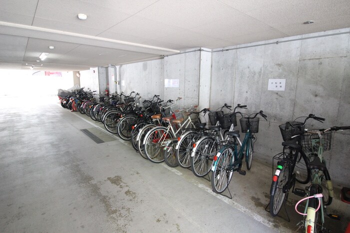 パークモダン新大阪の駐輪場