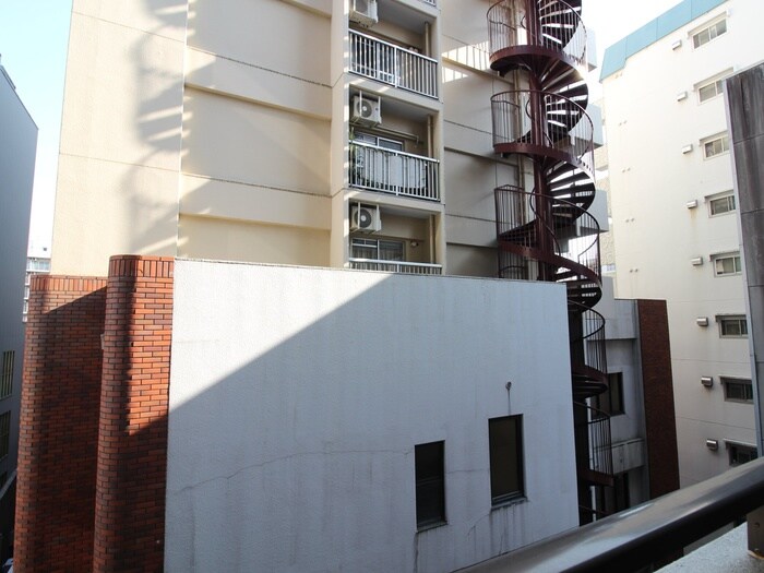 物件内観写真18　(室内からの展望)