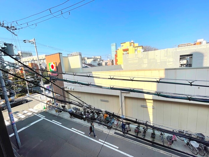 物件内観写真22　(室内からの展望)