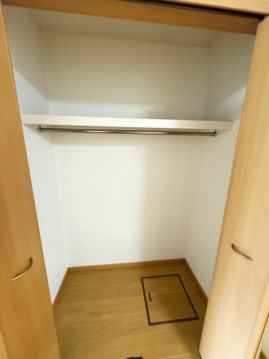 物件内観写真13　(収納)
